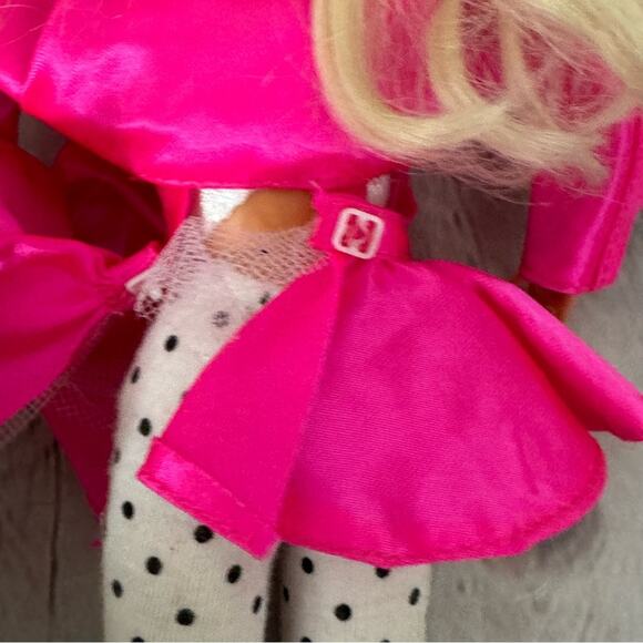 Cool Times Barbie Vintage Doll - Picture 6 of 8